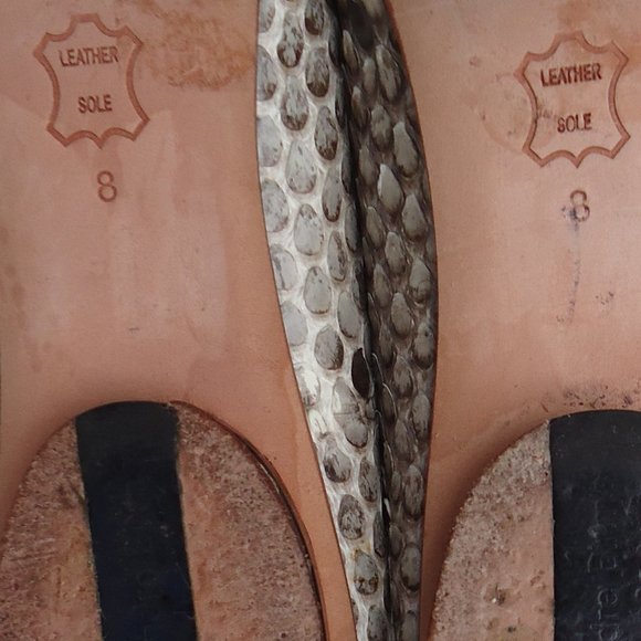 SIZE 8. Alexandre Birman python leather flat shoes. - Picture 16 of 16